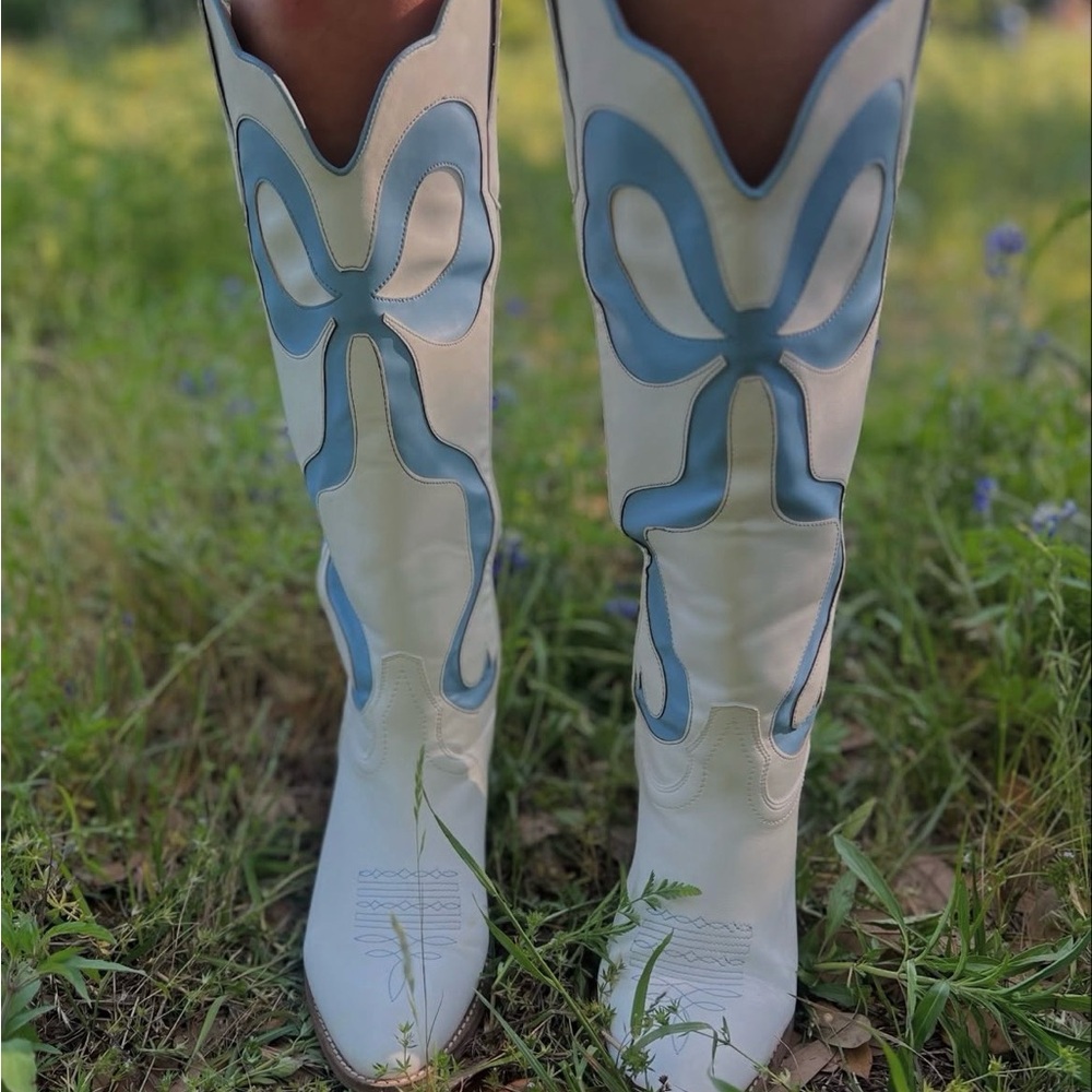 Stylish White and Blue Women's Boots